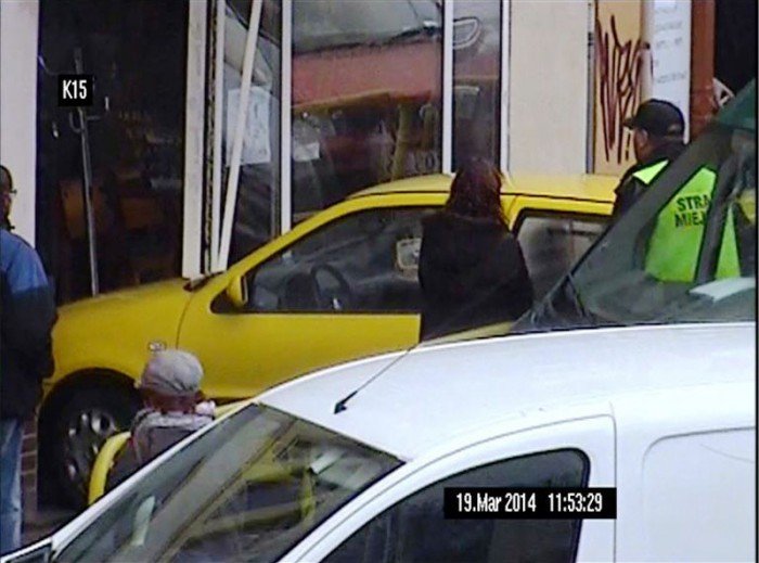 auto-wjechao-w-cukiernie-przy-bankowej-foto-51337