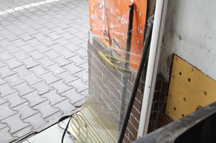 auto-wjechao-w-cukiernie-przy-bankowej-foto-51337