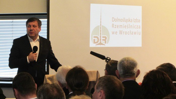 zbigniew-adzinski-o-rzemiosle-na-spotkaniu-w-sobotce-foto-51365