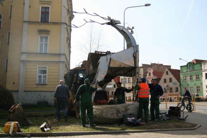 skwerek-na-podwalu-z-jeleniem-foto-51379
