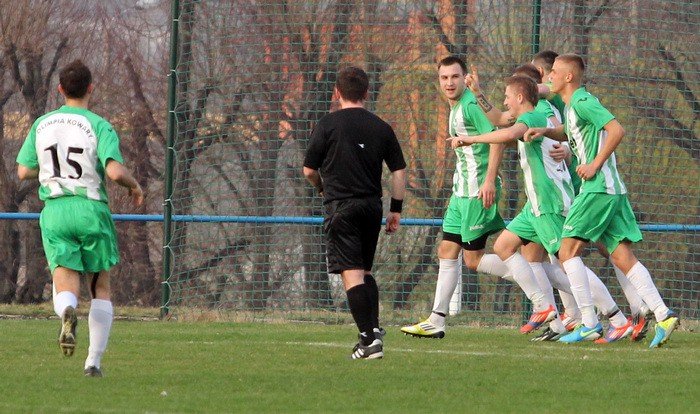olimpia-wywozi-trzy-punkty-ze-strzegomia-foto-51390