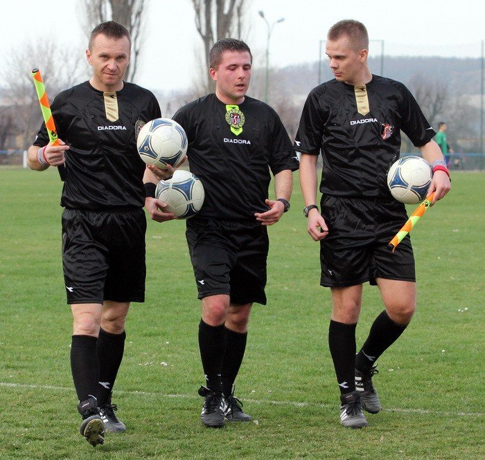 olimpia-wywozi-trzy-punkty-ze-strzegomia-foto-51390