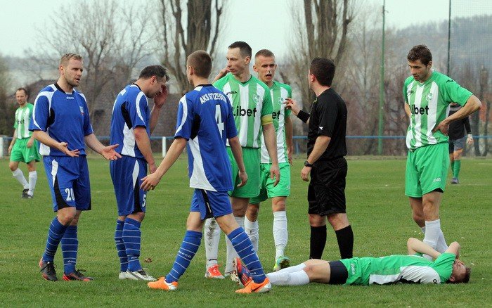 olimpia-wywozi-trzy-punkty-ze-strzegomia-foto-51390