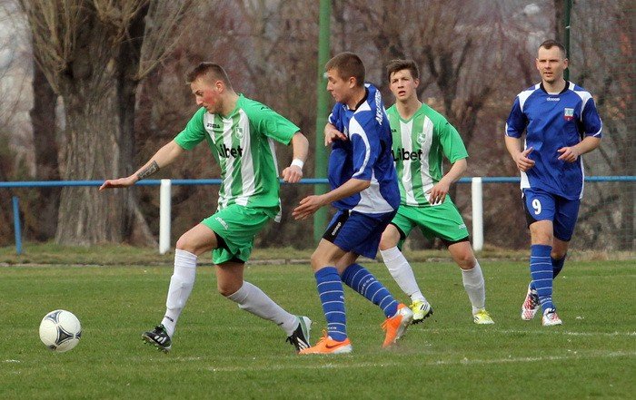 olimpia-wywozi-trzy-punkty-ze-strzegomia-foto-51390