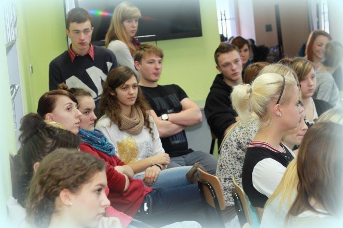w-handlowce-wiele-sie-dziao-wielu-to-widziao-foto-51412