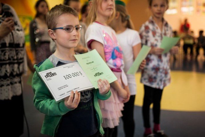 uczniowie-z-karpacza-prezentowali-swoje-talenty-foto-51425