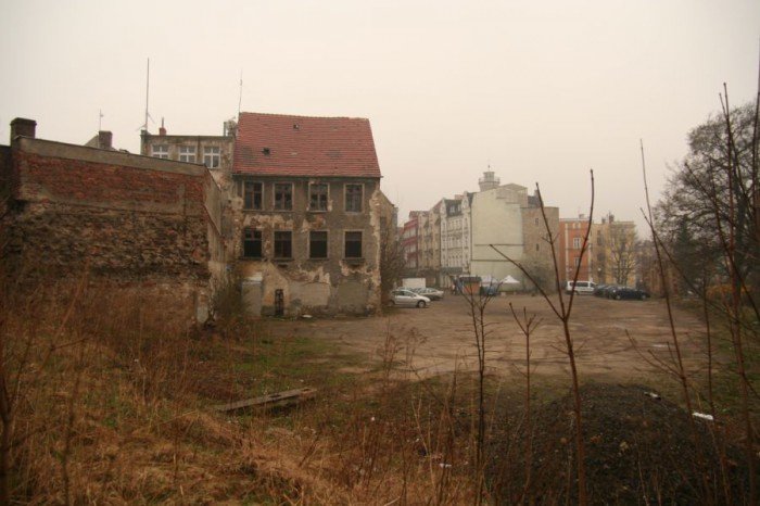 atrakcyjna-dziaka-w-centrum-pod-zabudowe-foto-51479