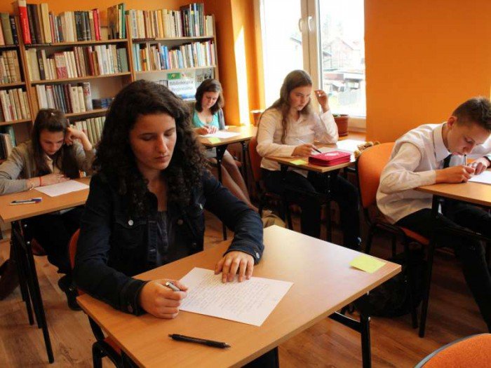 dyktando-dla-gimnazjalistow-z-rzekotka-i-hochsztaplerem-foto-51598