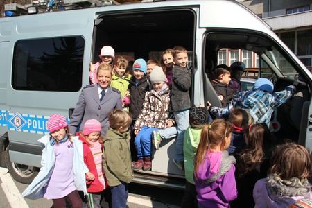 uczniowie-z-dziesiatki-goscmi-policjantow-foto-51601