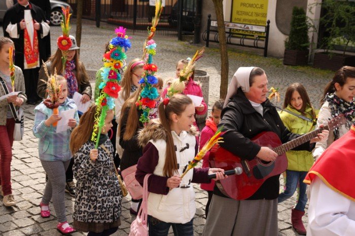 radosna-procesja-w-niedziele-palmowa-foto-51708