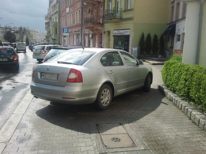 sone-konsekwencje-parkowania-bez-wyobrazni-foto-51744