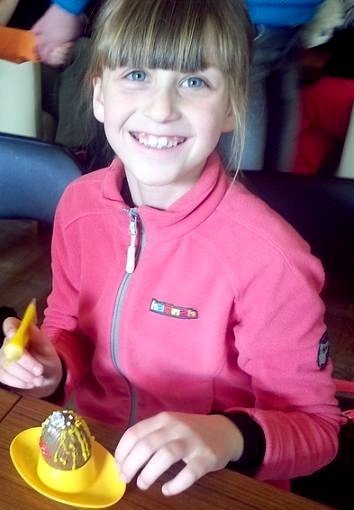 w-szklarskiej-porebie-malowano-czekolada-pisanki-foto-51759