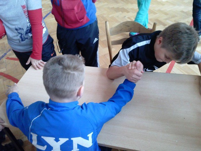 powalczyli-o-tytu-najlepszych-armwrestlerow-foto-51775