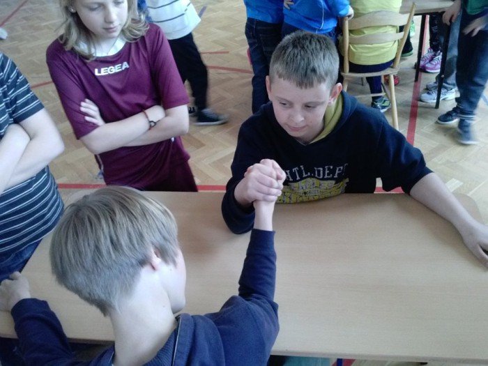 powalczyli-o-tytu-najlepszych-armwrestlerow-foto-51775