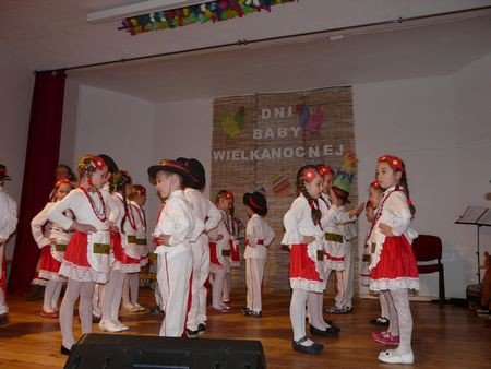 gwarno-i-wesoo-podczas-dni-baby-wielkanocnej-w-piechowicach-foto-51778