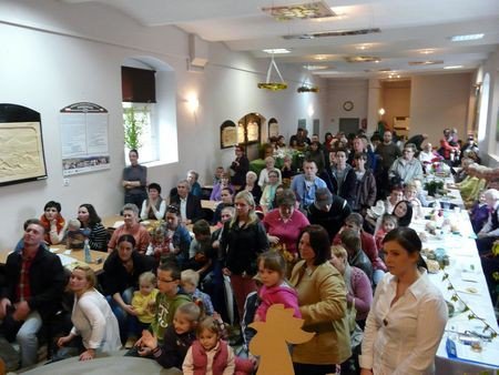 gwarno-i-wesoo-podczas-dni-baby-wielkanocnej-w-piechowicach-foto-51778