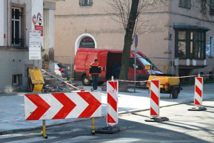 parking-elewacja-i-radiowoz-dla-strazy-miejskiej-foto-51819