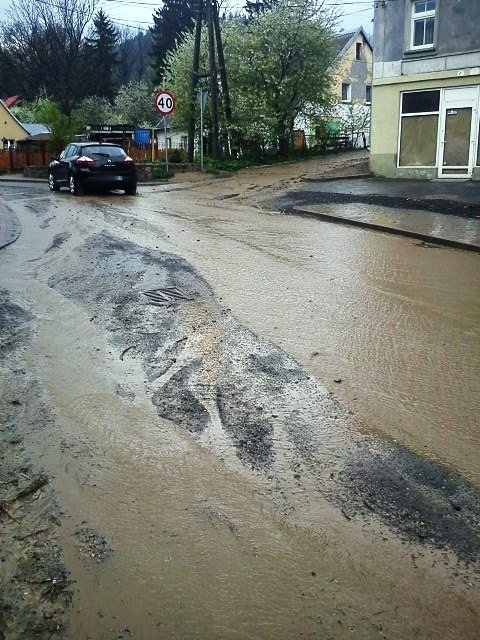karkonoska-po-deszczu-zamienia-sie-w-rzeke-foto-51870