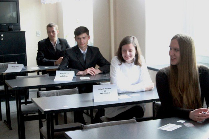 ruszyli-w-maturalny-boj-min-w-ekonomie-foto-52008