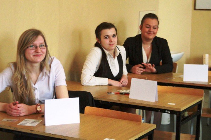 ruszyli-w-maturalny-boj-min-w-ekonomie-foto-52008