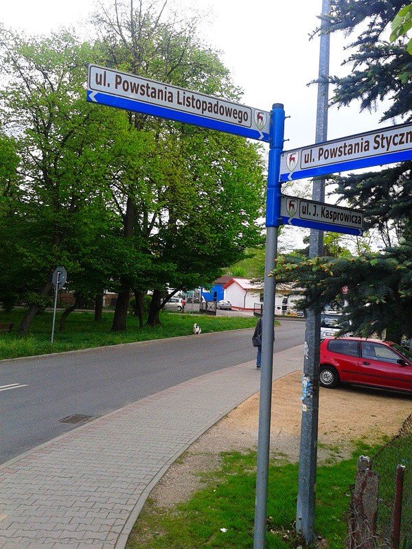 po-latach-mieszkancy-doczekali-sie-remontu-ulicy-foto-52036