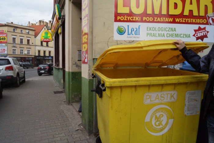 obsuga-pojemnikow-na-plastik-nieskomplikowana-foto-52043