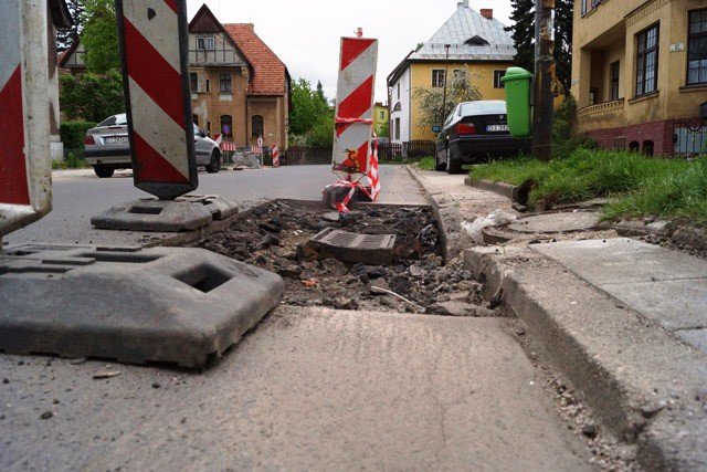 chodnik-na-prusa-jak-tor-przeszkod-foto-52057