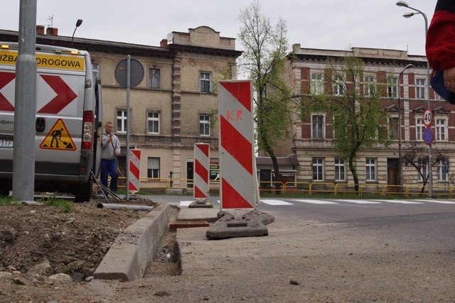 chodnik-na-prusa-jak-tor-przeszkod-foto-52057