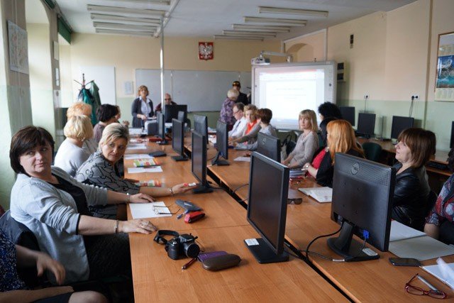 po-sladach-unii-europejskiej-w-handlowce-foto-52076