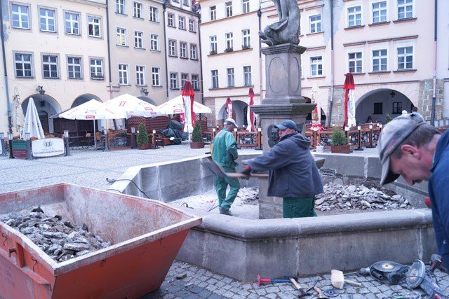 ruszy-wreszcie-remont-fontanny-przy-ratuszu-foto-52131