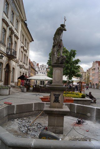 ruszy-wreszcie-remont-fontanny-przy-ratuszu-foto-52131