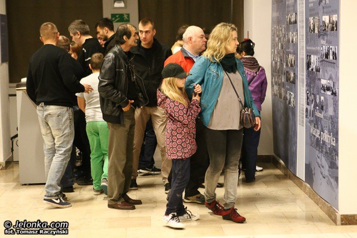 noc-muzeow-sciagnea-tumy-foto-52184