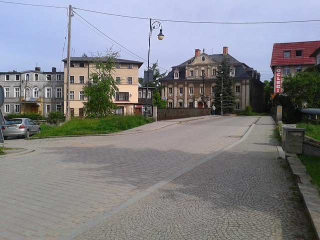 efektowny-bulwar-przy-kamiennej-w-cieplicach-foto-52195