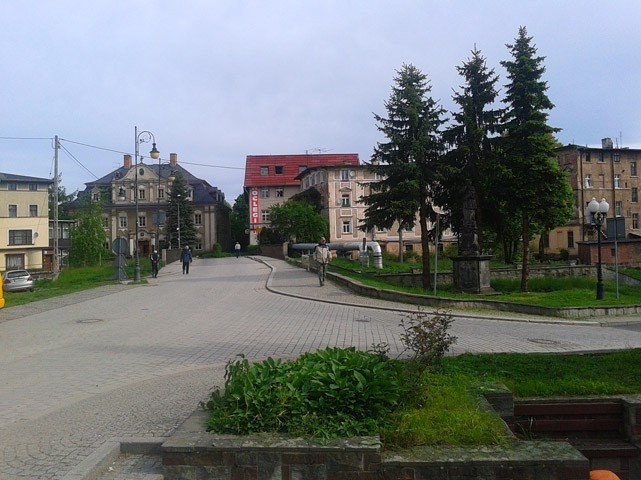 efektowny-bulwar-przy-kamiennej-w-cieplicach-foto-52195