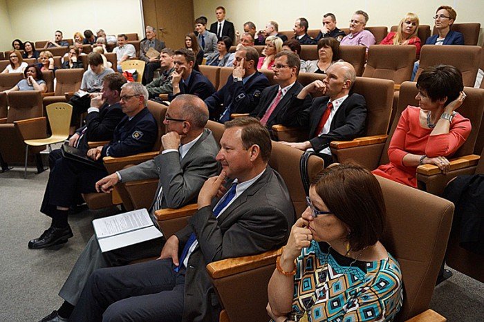 rozmawiali-o-bezpieczenstwie-dzieci-w-szkoach-foto-52226