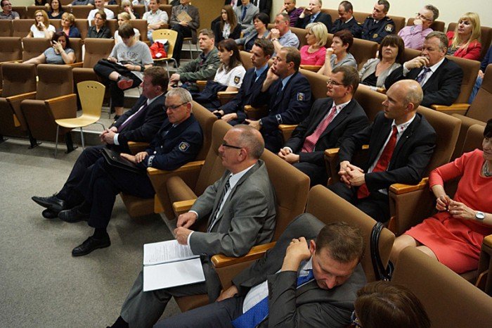 rozmawiali-o-bezpieczenstwie-dzieci-w-szkoach-foto-52226