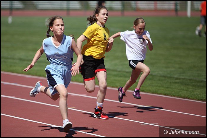 lekkoatletyczne-zmagania-przy-zotniczej-foto-52252