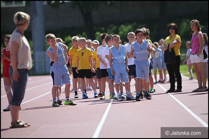 lekkoatletyczne-zmagania-przy-zotniczej-foto-52252