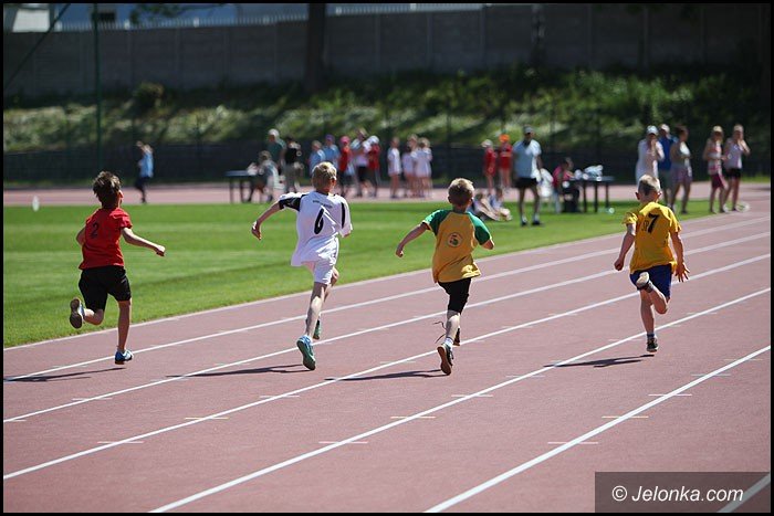 lekkoatletyczne-zmagania-przy-zotniczej-foto-52252