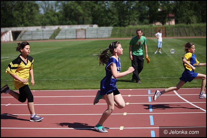 lekkoatletyczne-zmagania-przy-zotniczej-foto-52252
