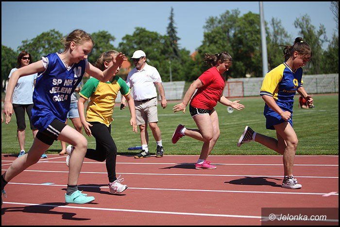 lekkoatletyczne-zmagania-przy-zotniczej-foto-52252