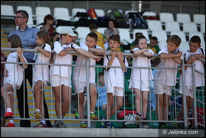 lekkoatletyczne-zmagania-przy-zotniczej-foto-52252