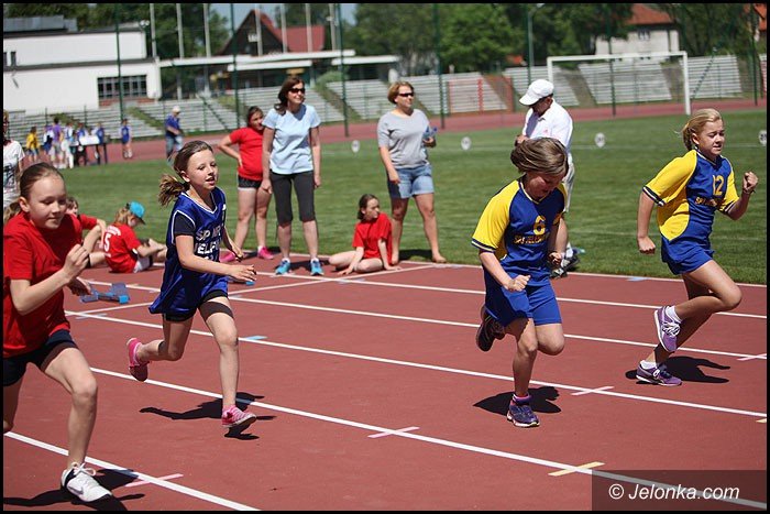 lekkoatletyczne-zmagania-przy-zotniczej-foto-52252