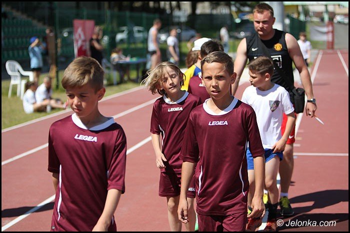 lekkoatletyczne-zmagania-przy-zotniczej-foto-52252
