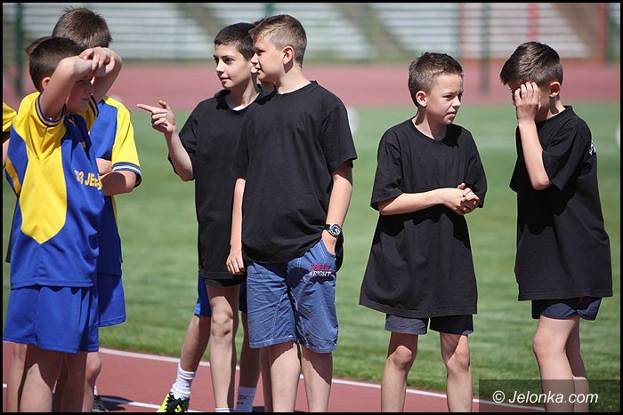 lekkoatletyczne-zmagania-przy-zotniczej-foto-52252