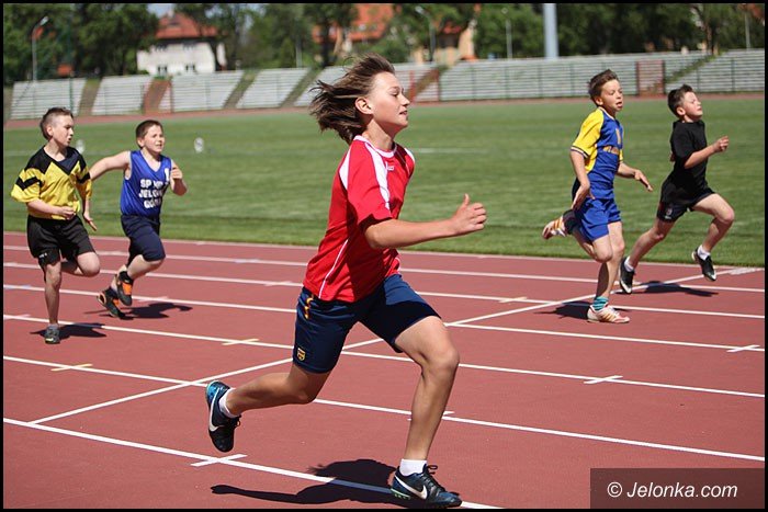 lekkoatletyczne-zmagania-przy-zotniczej-foto-52252