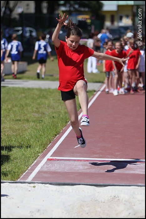 lekkoatletyczne-zmagania-przy-zotniczej-foto-52252
