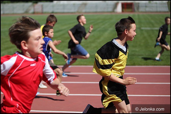 lekkoatletyczne-zmagania-przy-zotniczej-foto-52252