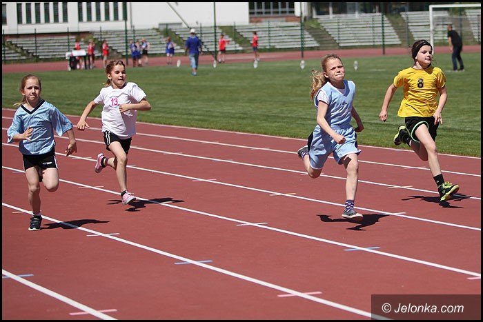 lekkoatletyczne-zmagania-przy-zotniczej-foto-52252