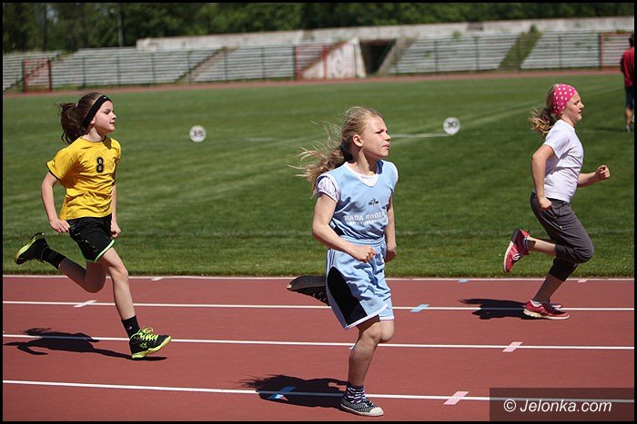 lekkoatletyczne-zmagania-przy-zotniczej-foto-52252